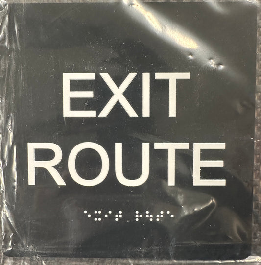 Exit Route Wall Black 6x6